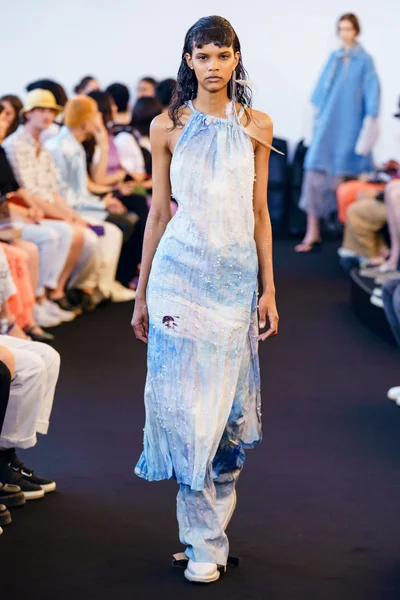 Look 35